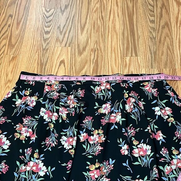 Vintage Sag Harbor black Floral Skirt, elastic, 2X - Picture 5 of 8